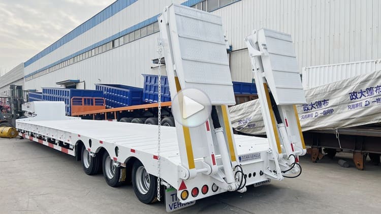Tri Axle 80 Tons Low Bed Truck Trailer Price in Suriname Comovina